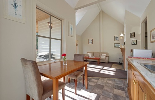 Grove Hütte | Crabtree River Cottages