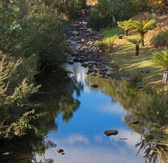 Grove Wohnung | CRABTREE RIVERFRONT COTTAGES 2 cottages EMILY & ELIZA COTTAGES Beautiful riverfront peaceful location RELAX & ENJOY