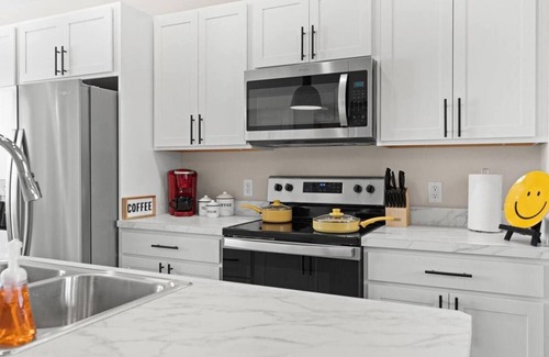 North Park Haus | Crash with Class in this Townhome