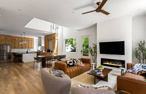 Edgewood Haus | Create amazing stories in the treetops of Atlanta!