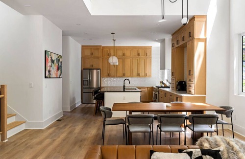 Edgewood Haus | Create amazing stories in the treetops of Atlanta!