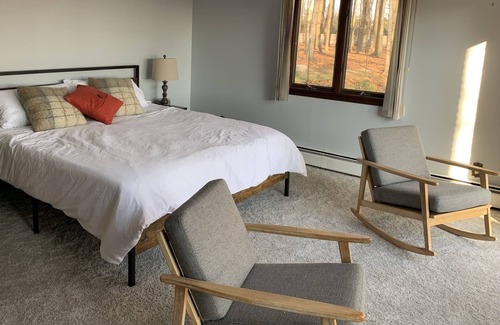 Conneaut Haus | Creek side retreat and breathtaking views! Moments from hunting and fishing!