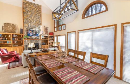 Boone Haus | Creekside at Yonahlossee