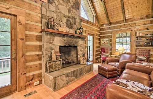 Berkeley Springs Haus | Creekside Berkeley Springs Cabin on 35 Acres!
