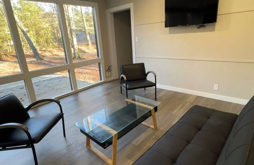 Ruston Haus | Creekside Cabin - 5 Mins From LA TECH & Sports Complex