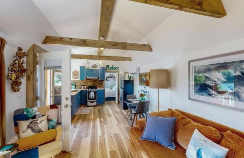 Delta Haus | Crescent Moon Tiny Lake House