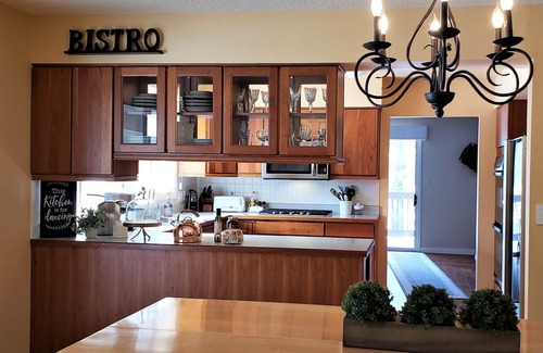 Stevensville Haus | Crestwood House - Rustic Ravine Glam im Herzen der Weinberge des Michigansees.