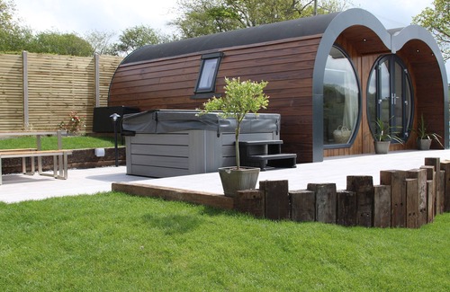 Llanilar Hütte | CREUDDYN, romantic, character holiday cottage in Aberystwyth