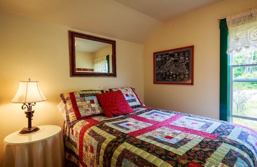 Croftville Hütte | Croftville Road Cottages # 3. Am Ufer des Oberen Sees. Gemütlich und romantisch.