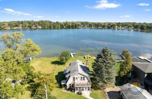 Salem Lakes Haus | Cross Lake Retreat with Hot Tub & Stunning Views