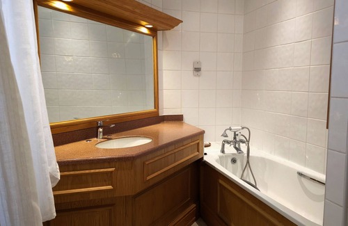 Stone Hotel | Crown Hotel Stone