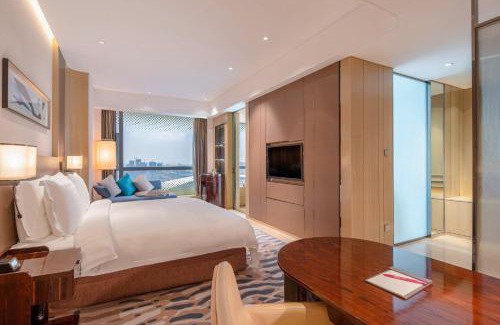 Ganjingzi Hotel | Crowne Plaza Dalian Sports Center by IHG