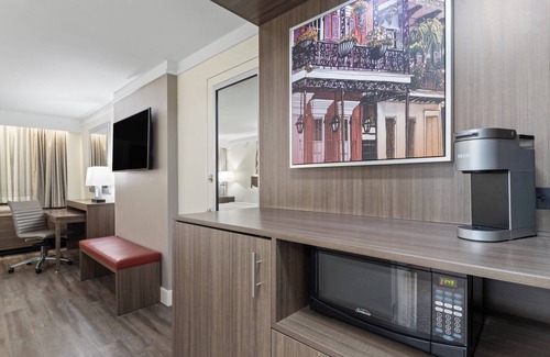 Highlands - Perkins Hotel | Crowne Plaza Executive Center Baton Rouge by IHG