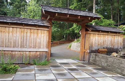 Clinton Haus | 278 -CROWS NEST, a South Whidbey Island Vacation