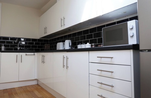 Netley Wohnung | Cruise, Relax, Explore. 2BR Free parking 10min to boat show, cruise port. 5* 2br