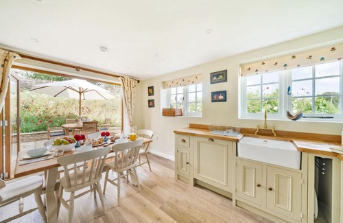 Cheselbourne Haus | Crumpet Cottage