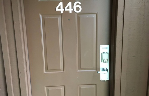 Thompsonville Eigentumswohnung | Crystal Mountain MI, Pinehurst 446, 1 Bed, sleeper sofa, see our specials!!