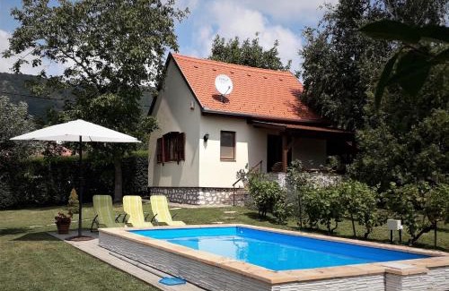 Kovagoszolos Haus | Cseresznyevirág Vendégházak