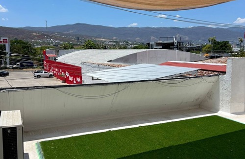 Tuxtla Gutierrez Wohnung | Cuarto de servicio con AC @ Starbucks La Fuente