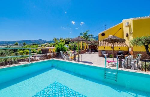 Alhaurin de la Torre Haus | Cubo's Casa Rural Cortijillo Las Barrancas Family