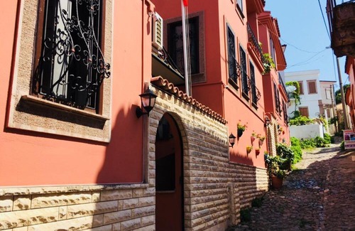 Ayvalik Hotel | Cundahan Otel