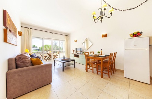 Praia da Rocha Wohnung | Curaçao Apt on Praia da Rocha w/Pool Access