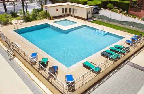 Praia da Rocha Wohnung | Curaçao Apt on Praia da Rocha w/Pool Access