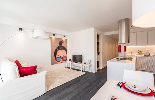 Santa Engracia Wohnung | Curcumin Silver Apartment, Wifi, AC !new!