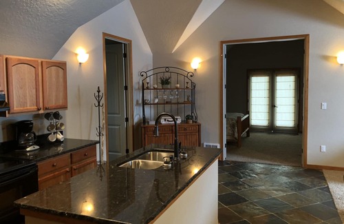 Troy Haus | Benutzerdefinierte Bull Lake Waterfront Home - 3000 qm Füße