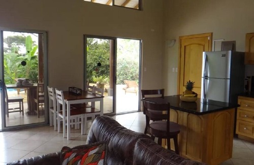 Montezuma Haus | Benutzerdefinierte Eco Home, Privat, Pool, Canopy View. Ab 149 USD pro Nacht