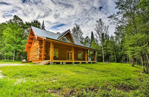 Tustin Haus | Custom Log Cabin with Deck and 45 Acres By Pine River!