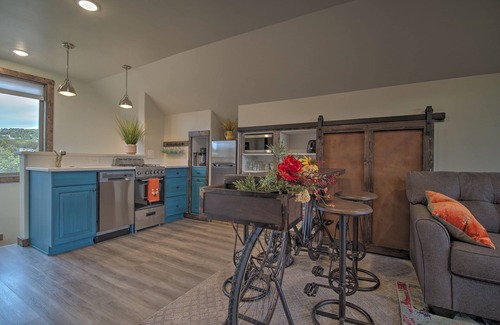 Cedar City Wohnung | Custom Studio Apartment with Mountain Views and Garage Parking!