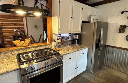 Upper Kingsbury Haus | Custom Tahoe Log Cabin Minutes to Heavenly Ski Resort & Casinos.