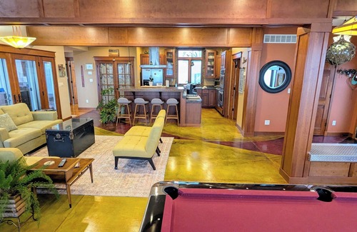 Koontz Lake Haus | Individuell ~ Einzigartig, Seeufer - Panorama, HotTub-Swim-Dock Ihr Boot, familienfreundlich