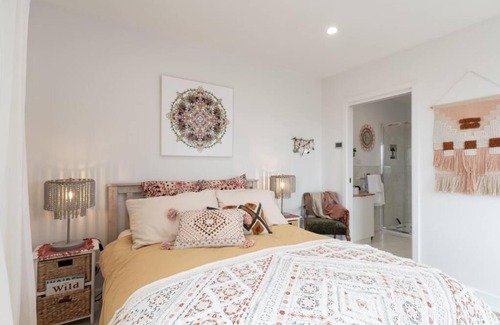 Lulworth Wohnung | Cute as a button and on the beach