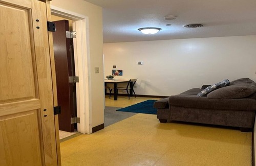 Downtown Pittsburgh Wohnung | Cute Downtown APT | Quick & Safe Walk to PPG Arena