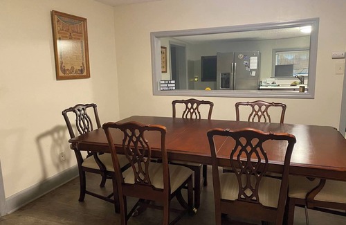 Florence Haus | Cute Home in Downtown Florence - 4 BR, 2 BA, WiFi, Pet Friendly!