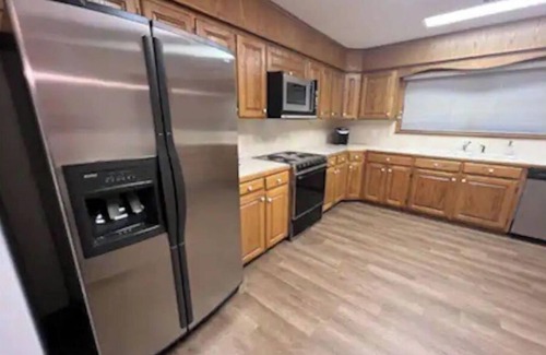 Benton Haus | Cute two bedroom/two bath home heart of Benton.