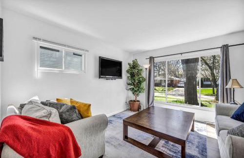 Cuyahoga Falls Haus | Cuyahoga Falls Retreat