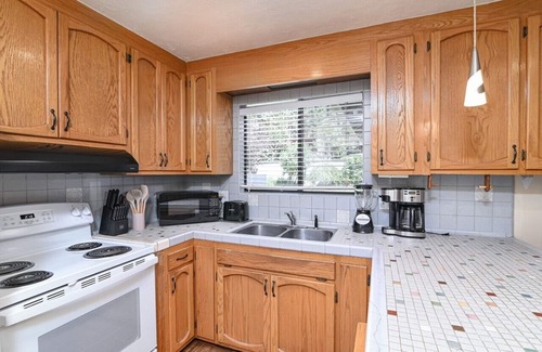 Lower Kingsbury Haus | CW161...."The Cottonwood" -Private Hot Tub: 4 BR, 2 BA House in Stateline, Sleeps 10