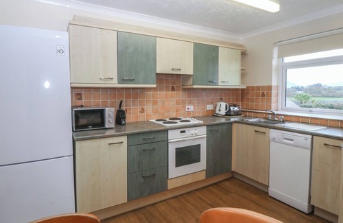 Rhyd-y-clafdy Hütte | CWELLYN, pet friendly, with pool in Pwllheli