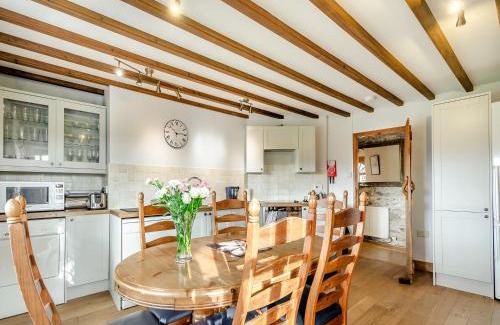 St Brides Haus | Cwm Eithin Cerbid - Cottage