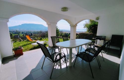Szigliget Haus | Délibáb Vendégház