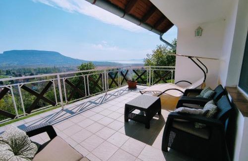 Szigliget Haus | Délibáb Vendégház