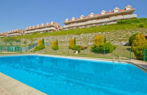 San Vicente de la Barquera Wohnung | Dúplex ANANDA, vistas impresionantes con parking y piscina comunitaria