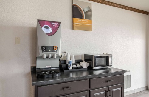 Fargo Hotel | Dakota Inn Fargo