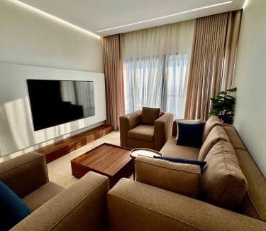 Ash Shati Wohnung | Damac Apartment شقة مع جاكوزي بإطلالة بحرية