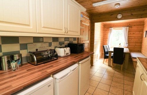 Kinnerton Hütte | Dan Y Coed