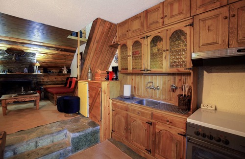 Eptalofos Skihütte | Dandy auf dem Hügel in Agoriani | Chalet Erato 55er Jahre. q.m |