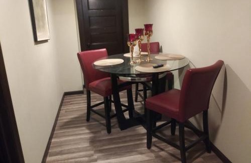 Middletown Haus | Dangles Short Stays